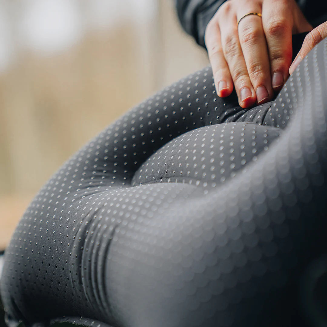 Ultralight Non-Slip Stretch Pillow - Image 8